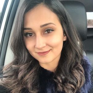 Meet your Posher, Alexxis